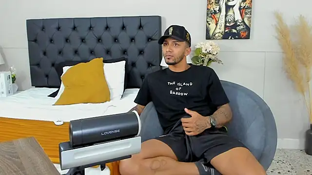 Snapshot of Robin_Rief chatting on 02-26-25, 09:32 Robin Rief online show from 02-26-25, 09:32