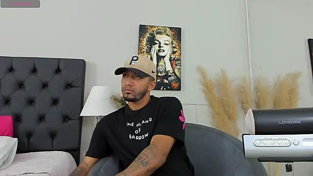 Snapshot of Robin_Rief chatting on 03-12-25, 09:23 Robin Rief online show from 03-12-25, 09:23