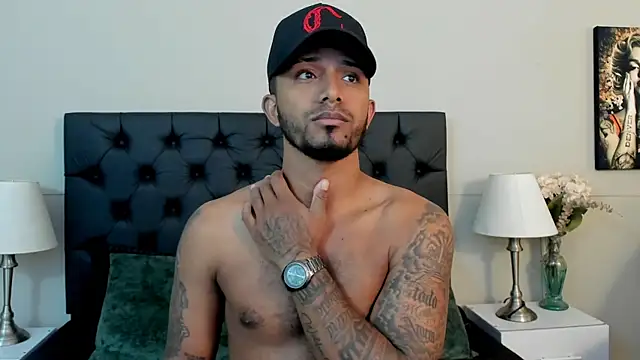 Snapshot of Robin_Rief chatting on 09-13-25, 03:28 Robin Rief online show from 09-13-25, 03:28