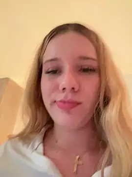 NicoleCut online show from 02-25-25, 10:47