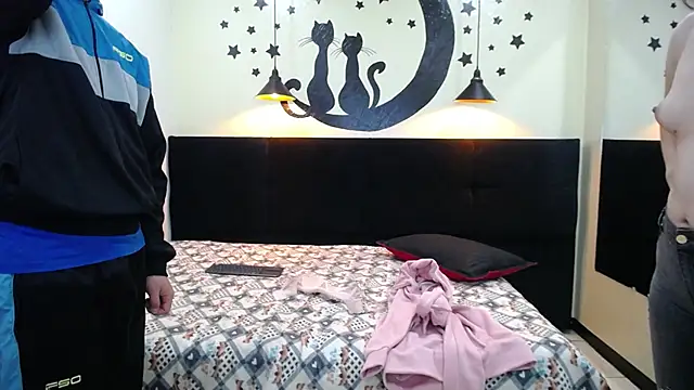 Snapshot of JeremmyAndStacy chatting on 02-18-25, 01:00 JeremmyAndStacy online show from 02-18-25, 01:00