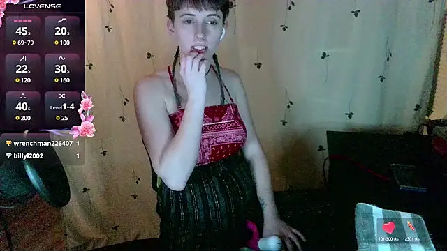 Snapshot of _hellostormy_ chatting on 02-05-25, 12:31 hellostormy online show from 02-05-25, 12:31