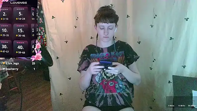 Snapshot of _hellostormy_ chatting on 02-05-25, 07:53 hellostormy online show from 02-05-25, 07:53