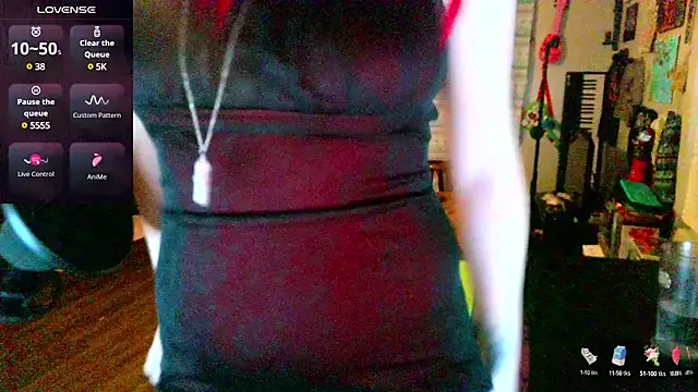 Snapshot of _hellostormy_ chatting on 03-05-25, 09:27 hellostormy online show from 03-05-25, 09:27