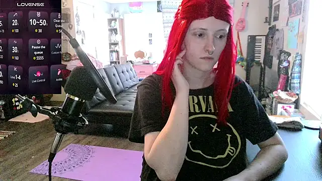 Snapshot of _hellostormy_ chatting on 03-08-25, 02:19 hellostormy online show from 03-08-25, 02:19