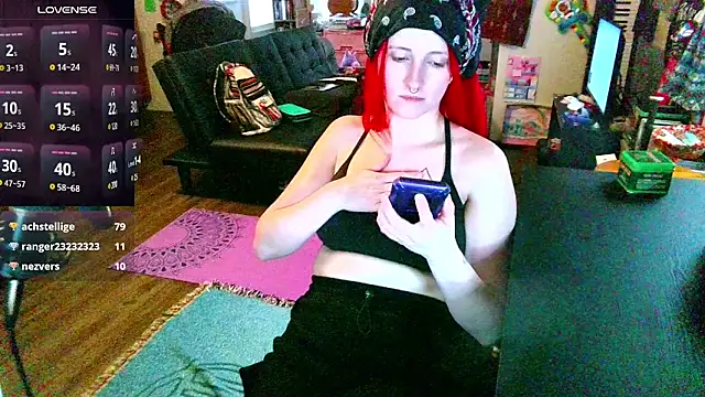 Snapshot of _hellostormy_ chatting on 03-15-25, 11:39 hellostormy online show from 03-15-25, 11:39