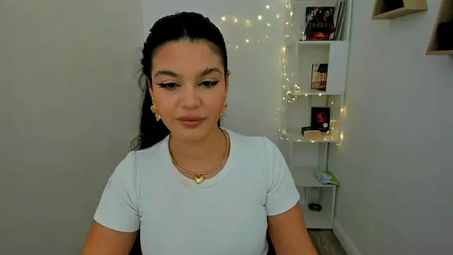 AlluringAriel online show from 01-17-25, 03:34