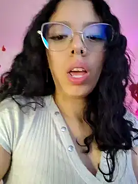 Snapshot of Aurora_Brownn chatting on 02-11-25, 04:01 Aurora Brownn online show from 02-11-25, 04:01