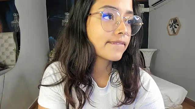 Snapshot of Ariana_Pierce chatting on 12-22-24, 01:55 Ariana Pierce online show from 12-22-24, 01:55