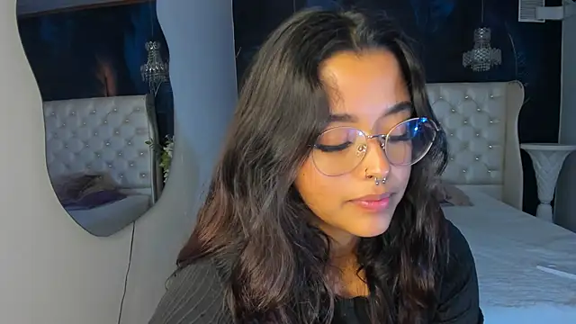 Snapshot of Ariana_Pierce chatting on 12-23-24, 03:29 Ariana Pierce online show from 12-23-24, 03:29