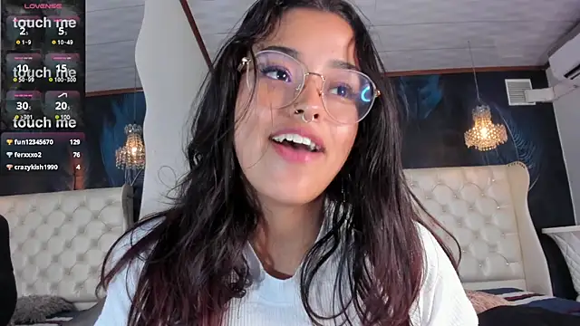 Snapshot of Ariana_Pierce chatting on 01-25-25, 07:49 Ariana Pierce online show from 01-25-25, 07:49