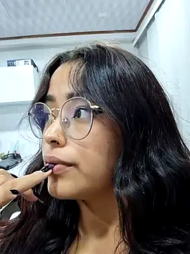Snapshot of Ariana_Pierce chatting on 02-06-25, 03:37 Ariana Pierce online show from 02-06-25, 03:37