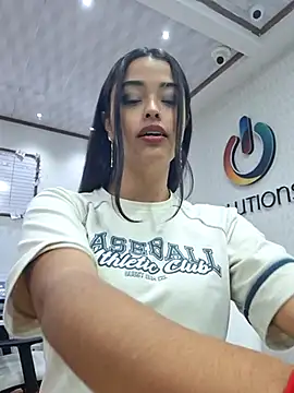 Snapshot of Ariana_Pierce chatting on 02-07-25, 04:59 Ariana Pierce online show from 02-07-25, 04:59
