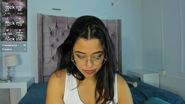 Snapshot of Ariana_Pierce chatting on 02-07-25, 08:01 Ariana Pierce online show from 02-07-25, 08:01