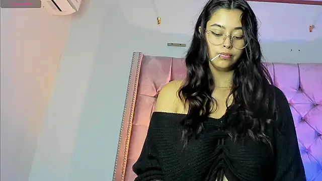 Snapshot of Ariana_Pierce chatting on 02-16-25, 01:25 Ariana Pierce online show from 02-16-25, 01:25