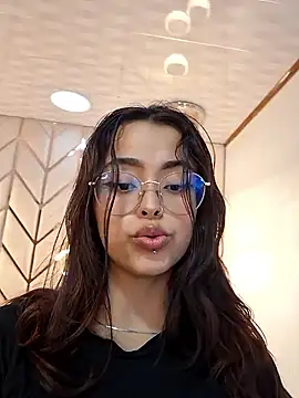 Snapshot of Ariana_Pierce chatting on 02-27-25, 05:24 Ariana Pierce online show from 02-27-25, 05:24