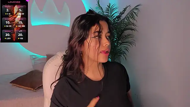 Snapshot of Ariana_Pierce chatting on 10-16-25, 11:33 Ariana Pierce online show from 10-16-25, 11:33