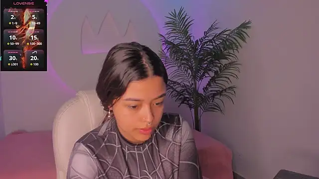 Ariana Pierce online show from 11-19-25, 12:38