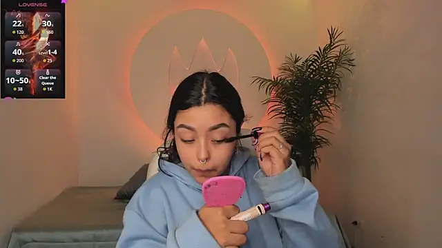 Ariana Pierce online show from 11-29-25, 01:03