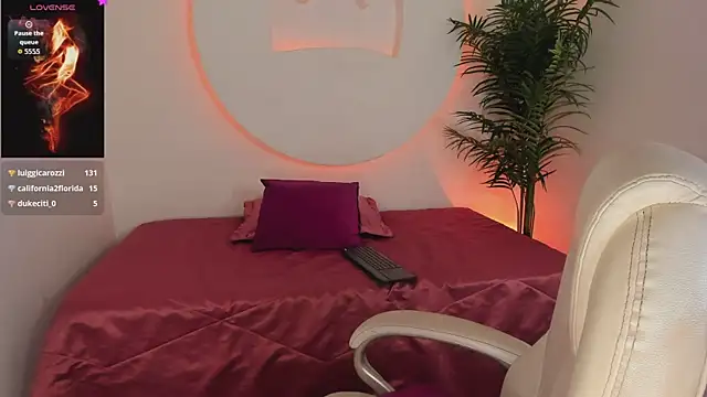 Ariana Pierce online show from 12-13-25, 07:53