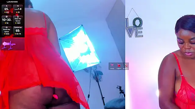 Snapshot of mia-brit chatting on 02-04-25, 12:29 mia-brit online show from 02-04-25, 12:29