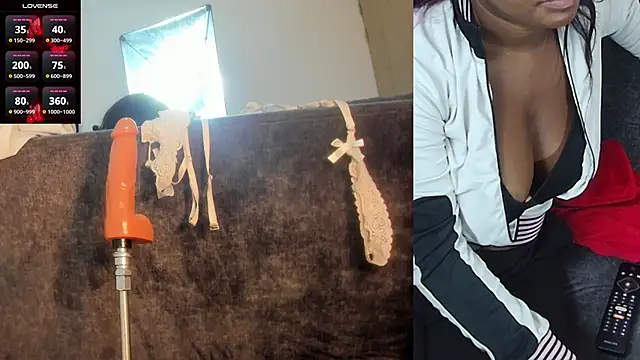 Snapshot of mia-brit chatting on 02-06-25, 06:02 mia-brit online show from 02-06-25, 06:02