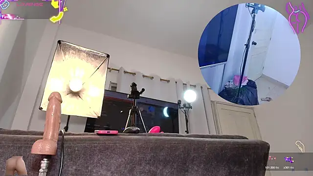 Snapshot of mia-brit chatting on 02-18-26, 07:54 mia-brit online show from 02-18-26, 07:54