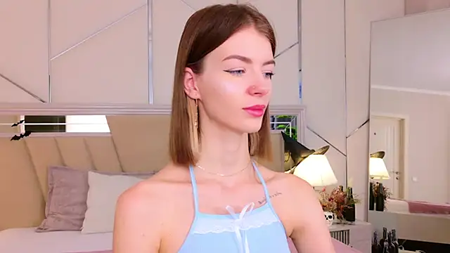 MeganMour online show from 11-04-25, 05:01