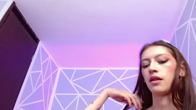 sara17  online show from 03-20-25, 05:57