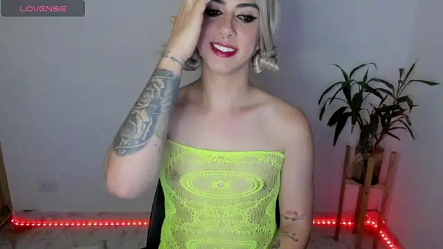 ashley sans2000 online show from 11-28-25, 10:18