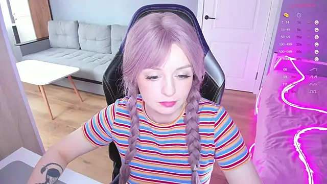 Amy honey angel online show from 10-22-25, 10:04