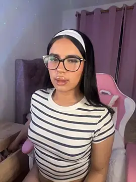 Emily-14 online show from 11-13-25, 04:44