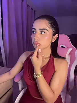 Snapshot of Emily-14 chatting on 07-17-26, 04:30 Emily-14 online show from 07-17-26, 04:30