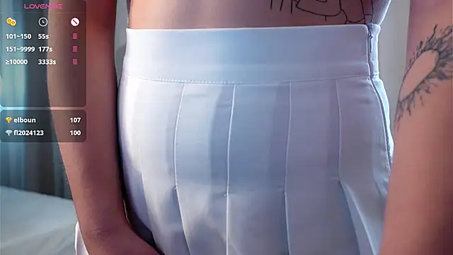 Snapshot of FalineDowlen chatting on 01-06-25, 04:15 FalineDowlen online show from 01-06-25, 04:15