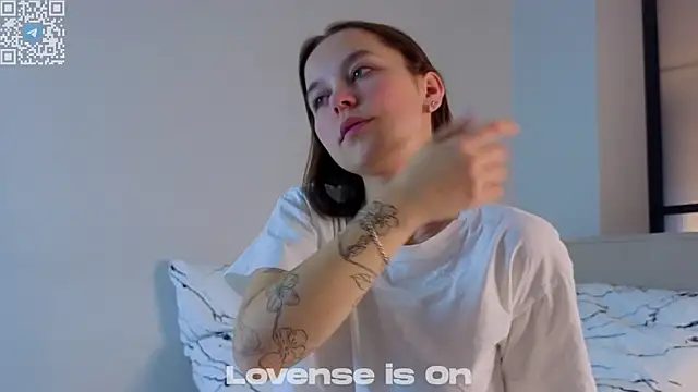 FalineDowlen online show from 11-14-25, 02:54