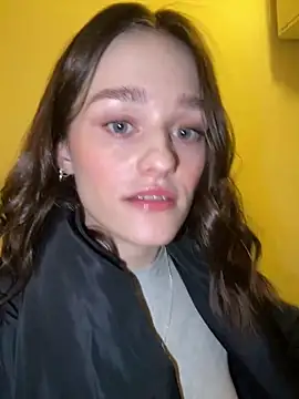 Mia Mia M online show from 02-03-26, 02:44