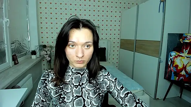 Snapshot of Julia_Kuper chatting on 12-11-24, 03:05 Julia Kuper online show from 12-11-24, 03:05