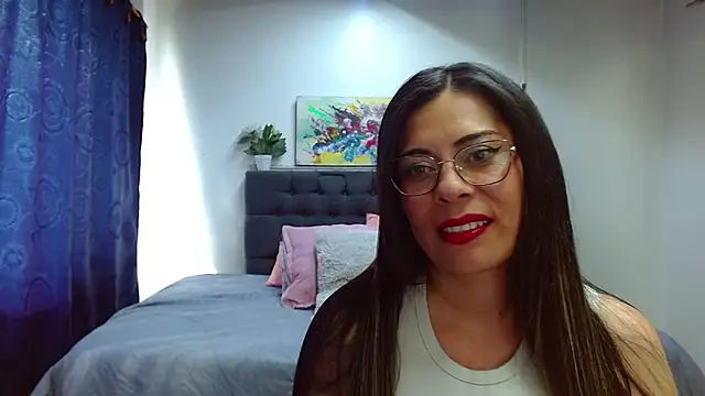 Snapshot of _lara1 chatting on 01-13-25, 07:53 lara1 online show from 01-13-25, 07:53