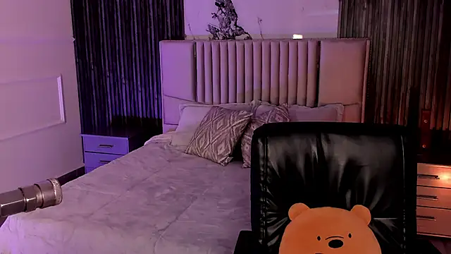 Lillyortiz online show from 02-16-26, 07:43