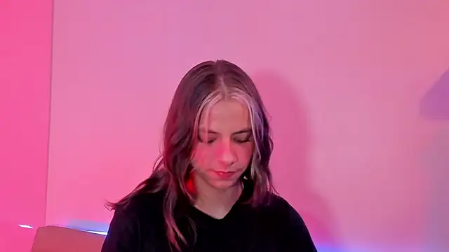 ArtemisaBlake online show from 12-20-24, 12:08