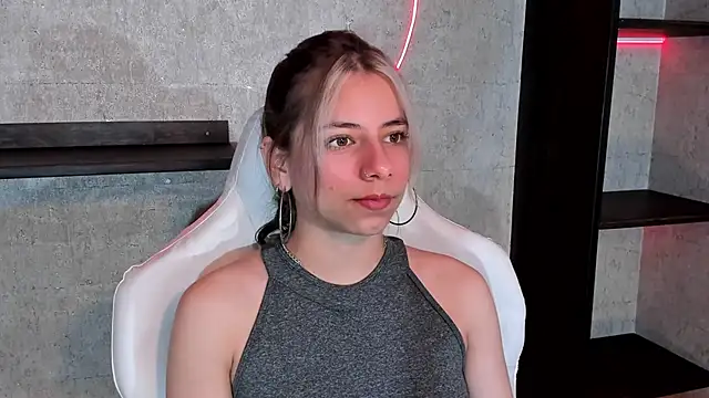 ArtemisaBlake online show from 01-07-25, 08:21