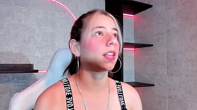 ArtemisaBlake online show from 01-13-25, 09:20