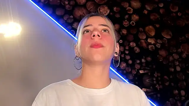 ArtemisaBlake online show from 03-11-25, 04:40