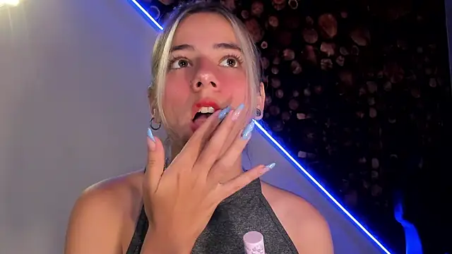 ArtemisaBlake online show from 03-20-25, 04:31