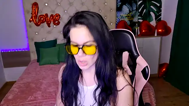 KattieSims online show from 02-17-25, 02:20