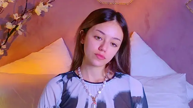 STELLA RICH online show from 10-15-25, 08:53