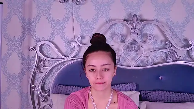 STELLA RICH online show from 11-17-25, 11:05