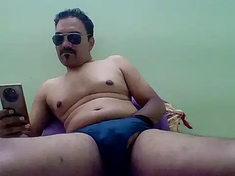 Snapshot of farhaanmacho chatting on 11-10-25, 04:17 farhaanmacho online show from 11-10-25, 04:17