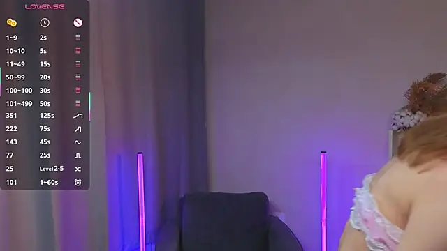 Snapshot of UdelaAllston chatting on 10-28-25, 11:03 UdelaAllston online show from 10-28-25, 11:03