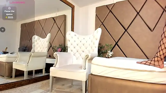 LunitaDiva online show from 02-11-25, 12:48